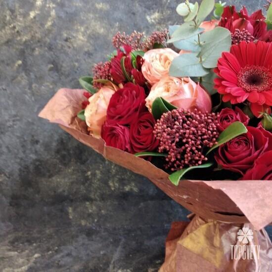 Букет из роз, гербер и альстромерий
