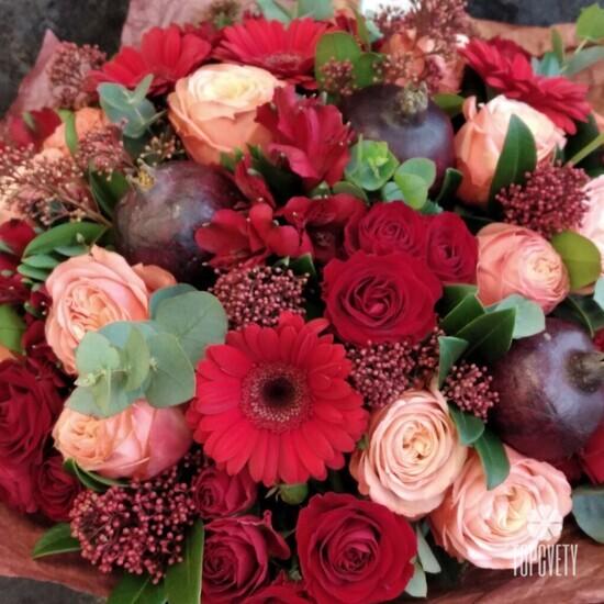 Букет из роз, гербер и альстромерий