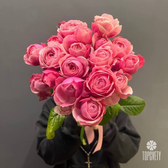 Букет из 5 кустовых пионовидных роз 50см