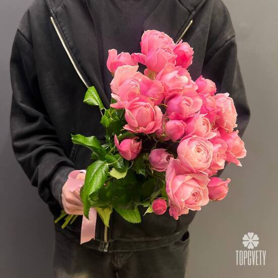 Букет из 7 кустовых пионовидных роз 50см