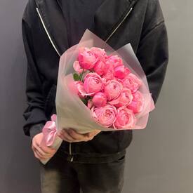 Букет из 5 кустовых пионовидных роз 50см