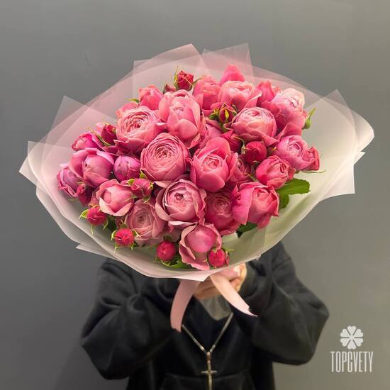 Букет из 7 кустовых пионовидных роз 50см