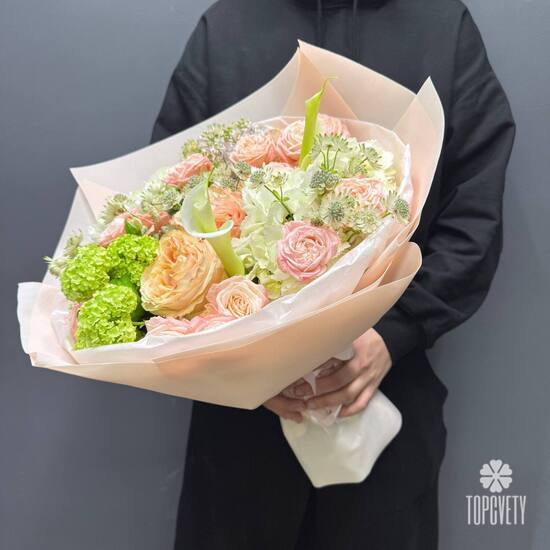 Букет из роз, гортензии и каллы