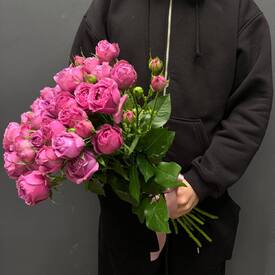 Букет из 9 кустовых пионовидных роз 60 см