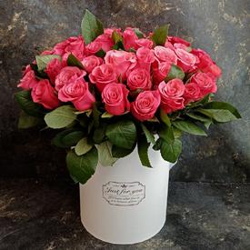 Букет из 51 розовой розы в коробке