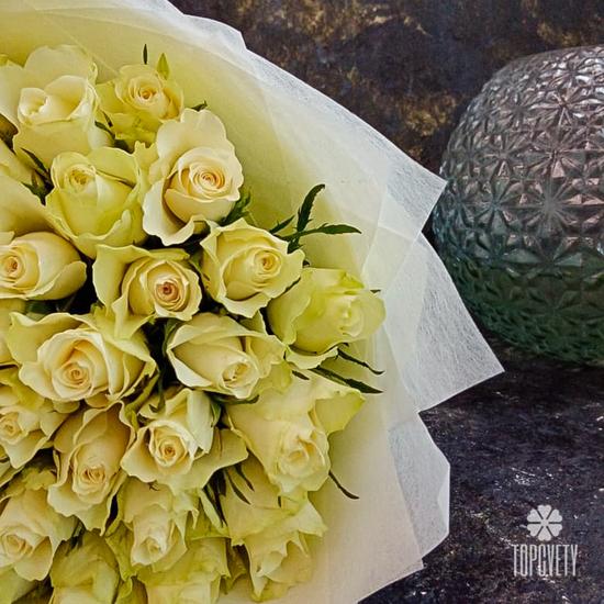 Букет из 51 белой розы Кения 40см