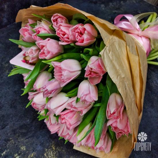 Букет из 35 розовых пионовидных тюльпанов 