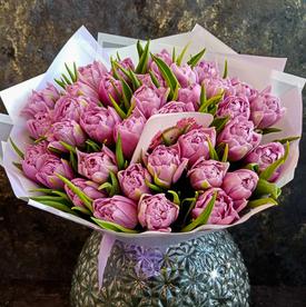 Букет из 35 розовых пионовидных тюльпанов 