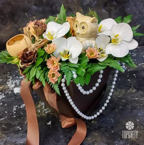 Букет из орхидей и хризантем 