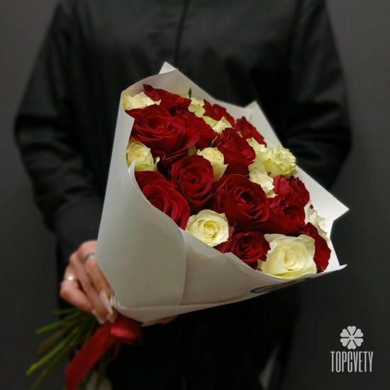 Букет из 25 роз микс Кения 40см