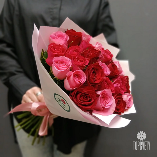 Букет из 25 роз микс Кения 40см
