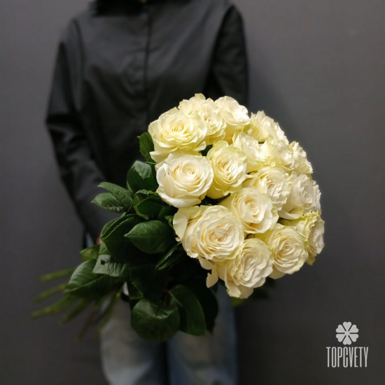 Букет из 17 роз Мондиаль 50см