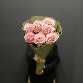 Букет из 7 роз Бимба 70см