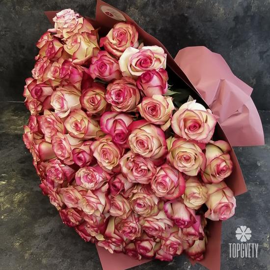 Букет из 55 розовых роз 