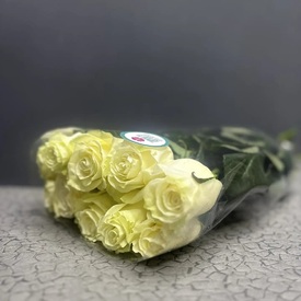 Пачка роз  Мондиаль 70см (10шт)