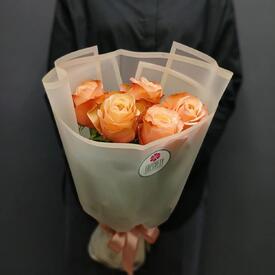 Букет из 5 пионовидных роз Кахала 50см