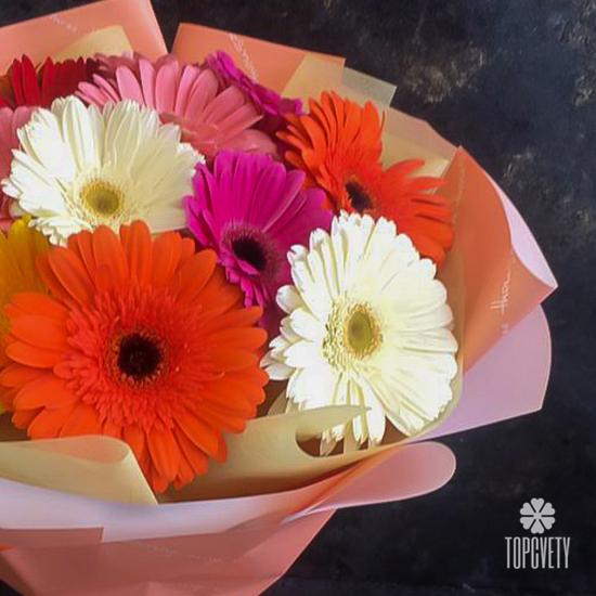 Букет из 15 гербер микс