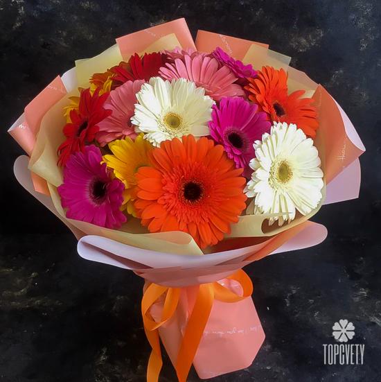 Букет из 15 гербер микс