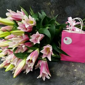 Букет из 9 розовых лилий