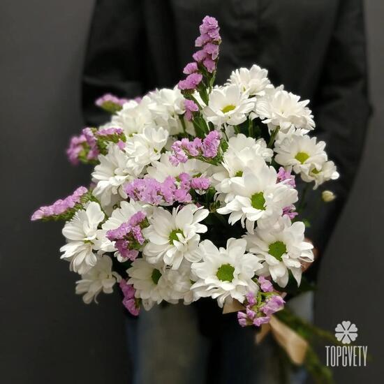Букет из 5 кустовой хризантемы и статицы