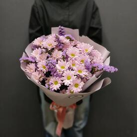 Букет из 5 кустовой хризантемы и статицы