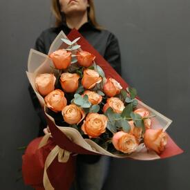 Букет из 15 пионовидных роз Кахала 50см