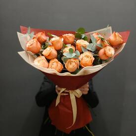 Букет из 15 пионовидных роз Кахала 50см