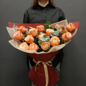 Букет из 15 пионовидных роз Кахала 50см