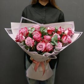 Букет из 15 роз Дип Перпл 50см