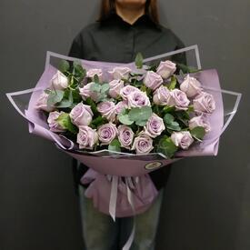 Букет из 25 роз Оушен Сонг 50см