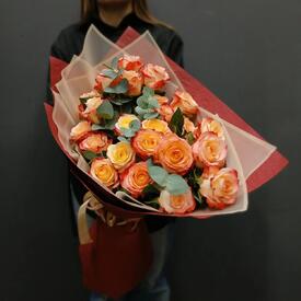Букет из 25 роз Кабарет 50см