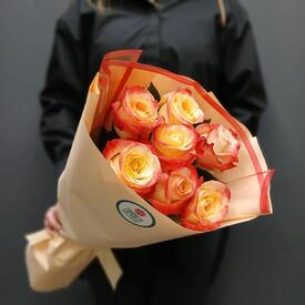 Букет из 7 роз Кабарет 50см