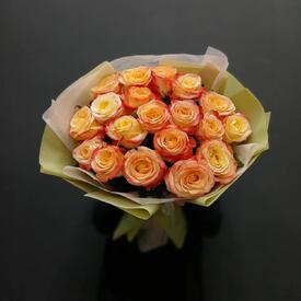 Букет из 19 роз Кабарет 50см