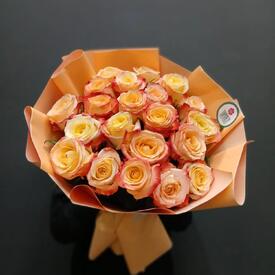 Букет из 21 розы Кабарет 50см 