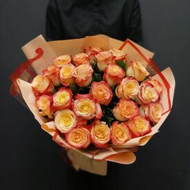 Букет из 25 роз Кабарет 50см