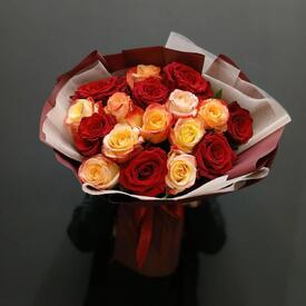 Букет из 17 роз микс 50см