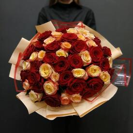 Букет из 51 розы микс 50см 