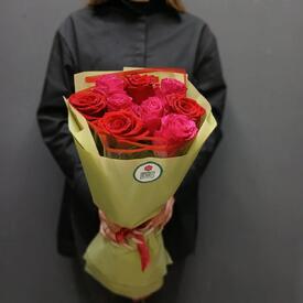 Букет из 9 роз микс 50см