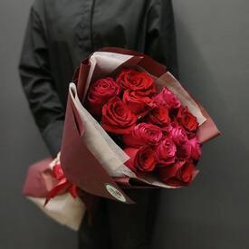 Букет из 13 роз микс 50см