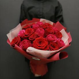 Букет из 19 роз микс 50см