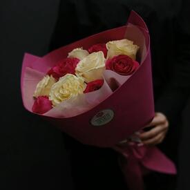 Букет из 11 роз микс  Эквадор 50см