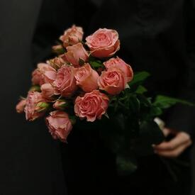 Букет из 3 кустовых роз 50см