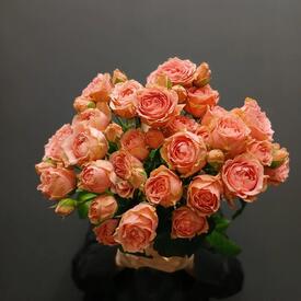Букет из 5 кустовых роз 50см