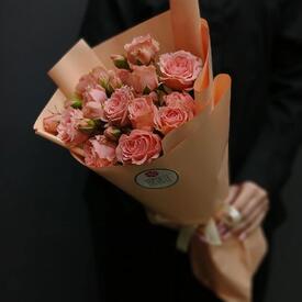 Букет из 3 кустовых роз 50см