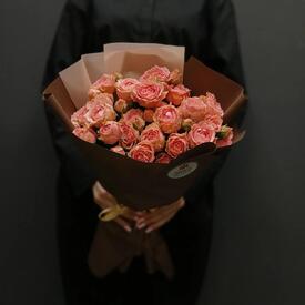 Букет из 5 кустовых роз 50см