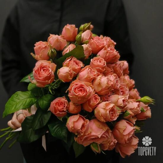 Букет из 13 кустовых роз 50см
