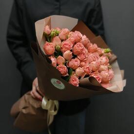 Букет из 13 кустовых роз 50см