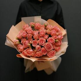 Букет из 15 кустовых роз 50см