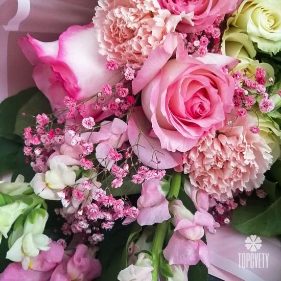 Букет из роз, калл и маттиолы