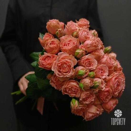 Букет из 19 кустовых роз 50см